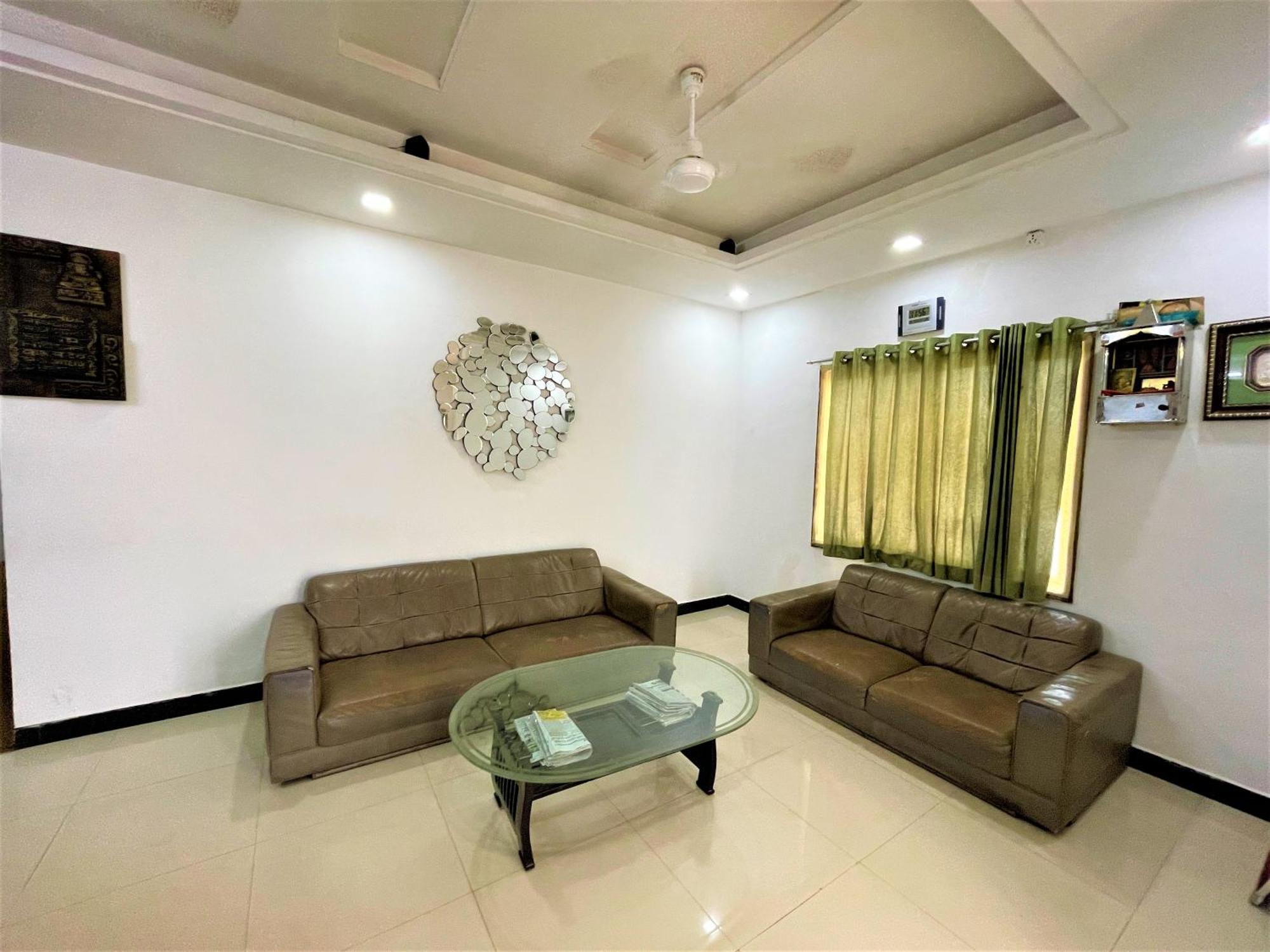 Stay Guru Usha Residency Bhuj Exteriér fotografie