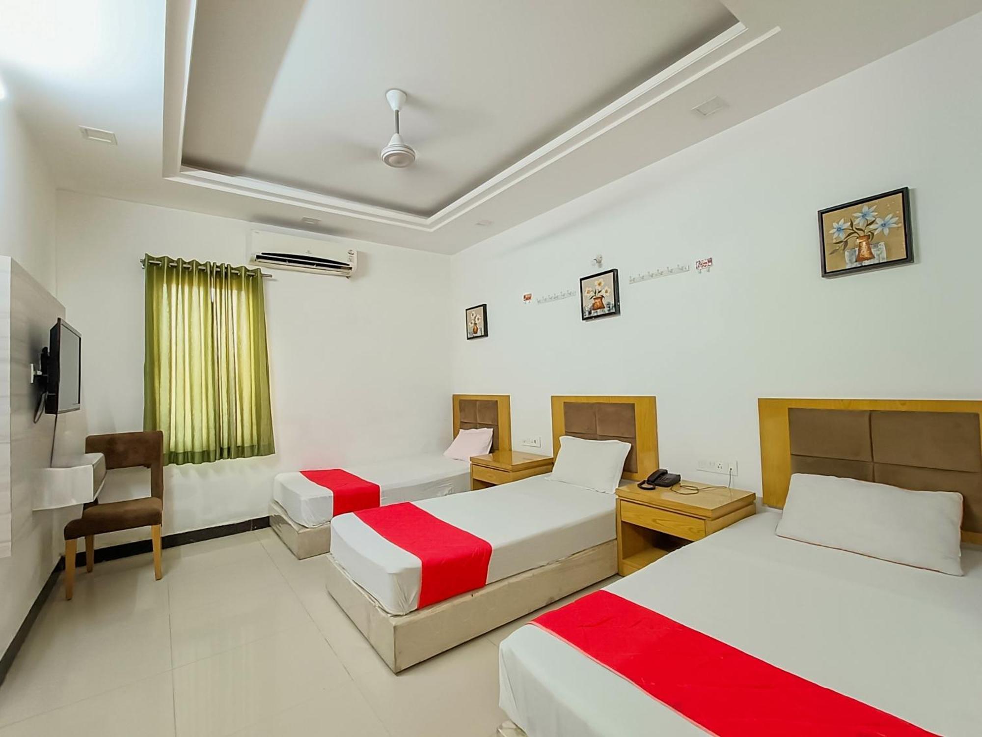 Stay Guru Usha Residency Bhuj Exteriér fotografie